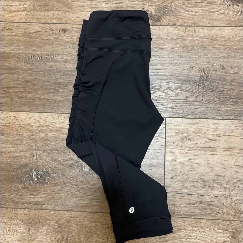 Black Lululemon crop Legging Size 4